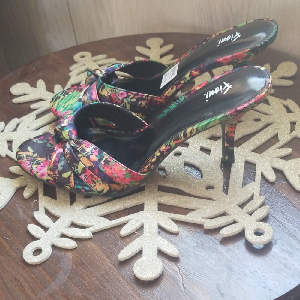 Colorful Heels - Picture 2 of 3